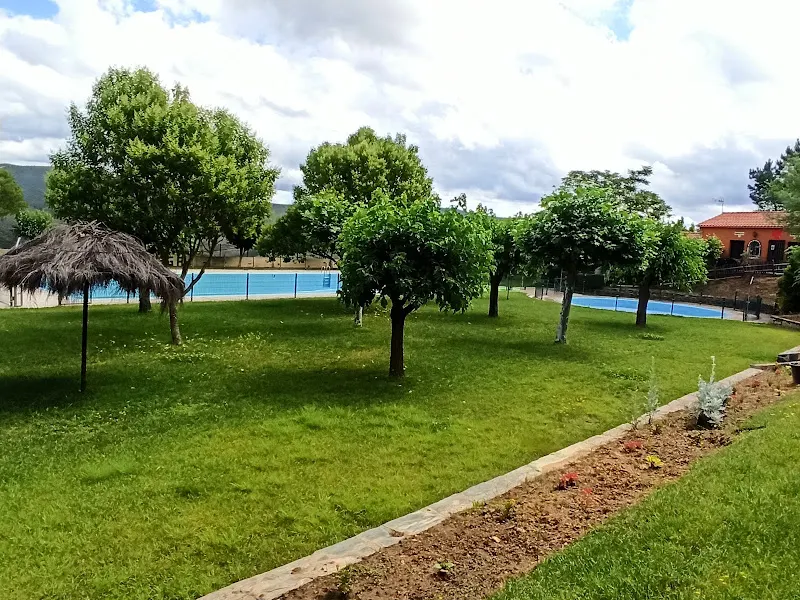 Piscina municipal La Pesga - La Pesga