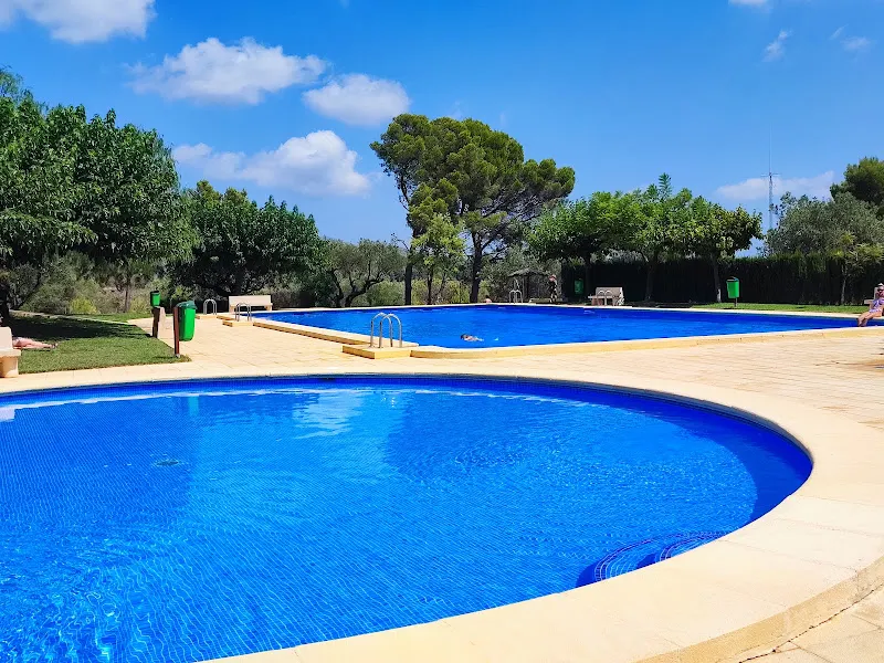 Piscina Pública Municipal de Parcent. - Piscina pública en Parcent - foto 2