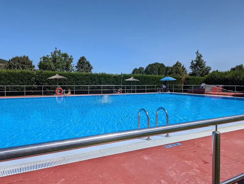 Piscinas municipales de La Magdalena - Soto y Amio