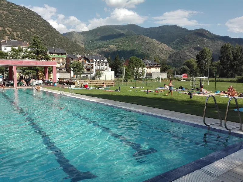 Piscinas de Esterri d'Àneu - Piscina pública en Esterri dAneu - foto 2