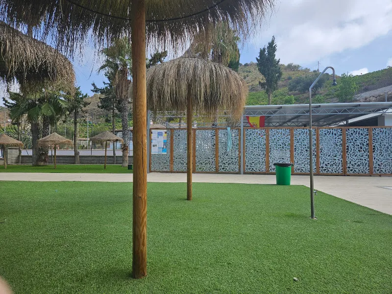 Piscina municipal iznate