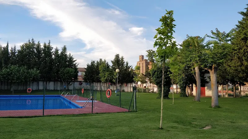 Piscina Pública Municipal de Aniñón. - Piscina pública en Aninon - foto 2