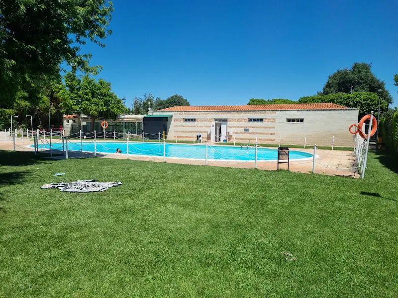 Piscinas Municipal de Almonacid de la Sierra - Piscina en Almonacid de la Sierra - foto 3