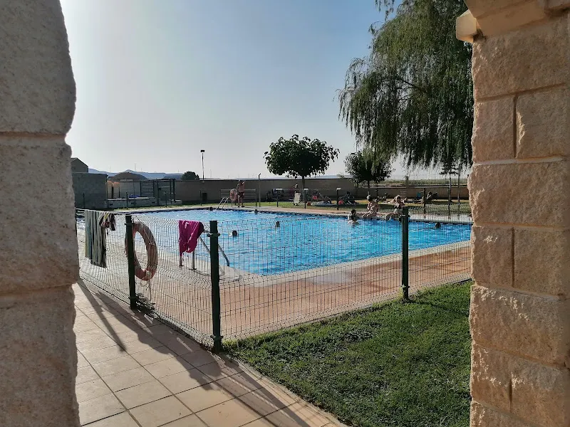 Piscinas Municipal de Almonacid de la Sierra - Piscina en Almonacid de la Sierra - foto 4