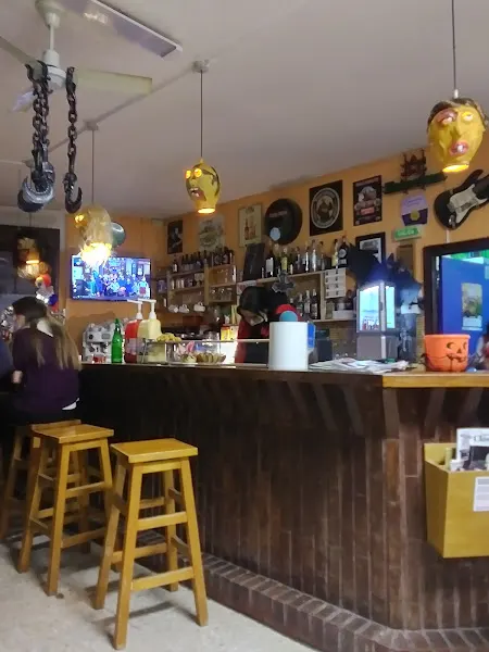 Bar “Piscina de Igúzquiza”. - Iguzquiza