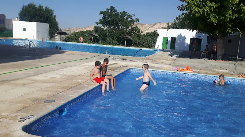 Piscina pública Villanueva de las Torres - Villanueva de las Torres