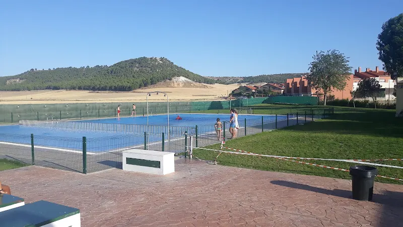 Piscina Ernes - Jardín en Cubillas de Santa Marta - foto 3