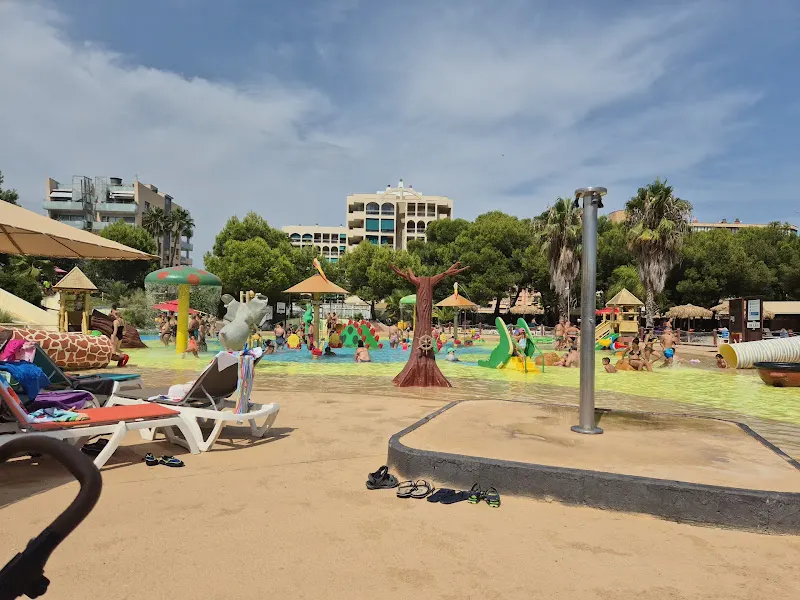 Funny Jungle - Piscina exterior en Salou - foto 2