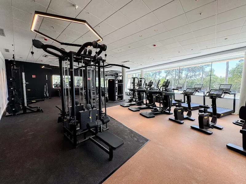 Fundación bonÀrea – Gimnasio y piscina - Guissona