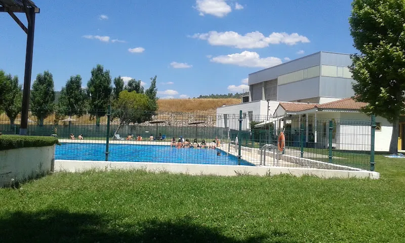 Piscina Pública Municipal de Pareja - Pareja