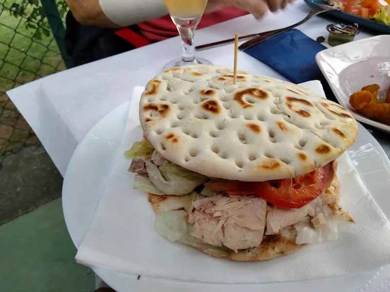 Piscinas Municipales - Bar en Fuentes de Jiloca - foto 2