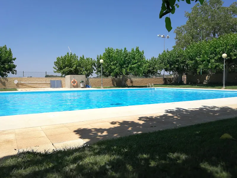 Piscina Pública Municipal de Pira. - Pira
