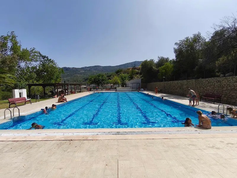 Piscina Pública Municipal de Guadalest - el Castell de Guadalest