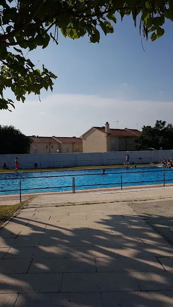 Piscina Municipal - Piscina pública en Ibahernando - foto 2