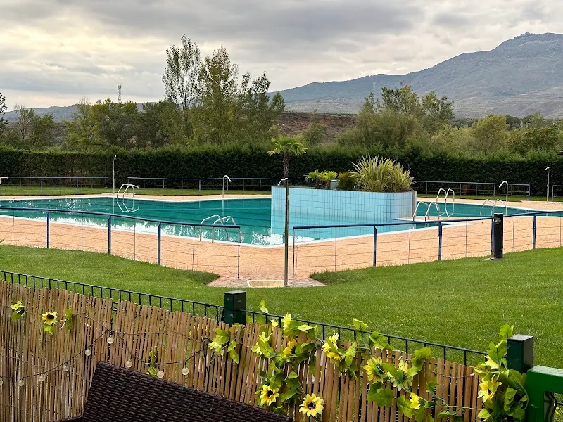 Piscinas Municipales Merche - Piscina en Herce - foto 2