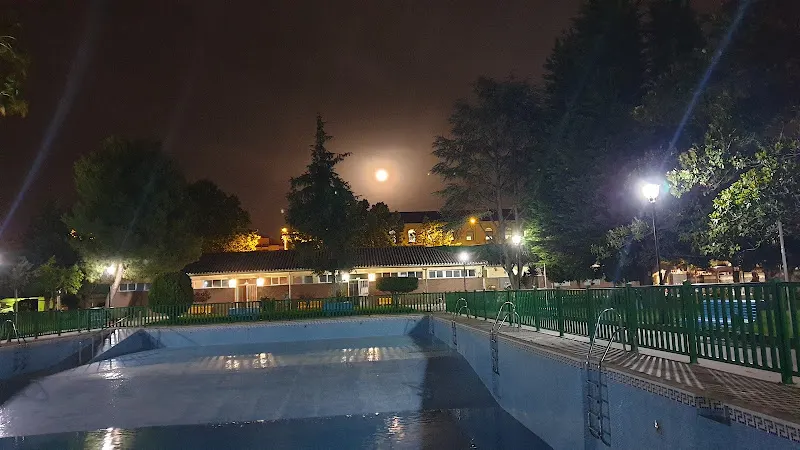 Centro Deportivo Militar Los Mondragones - Instalaciones deportivas en Granada - foto 2