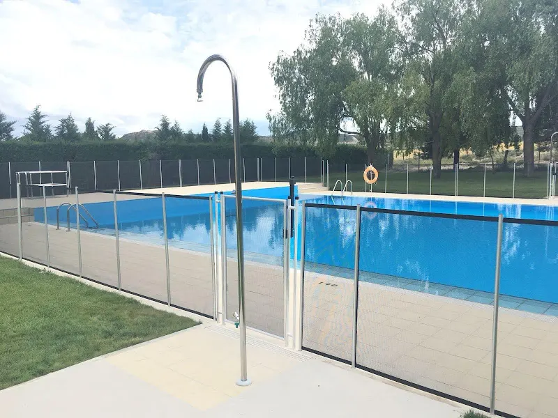 Piscina Pública Municipal de Jaulín. - Jaulin