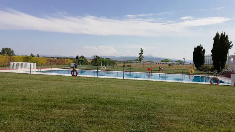 Piscinas Municipales de Zarraton - Piscinas en Zarraton