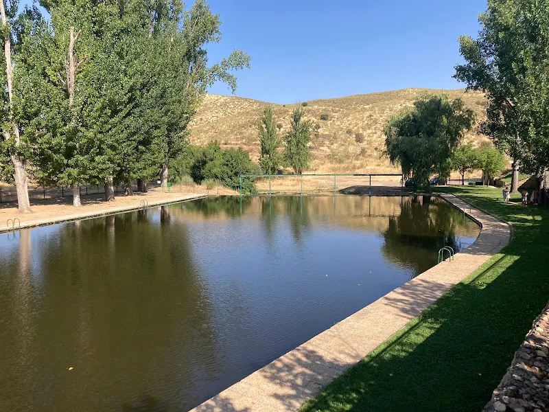 Garganta Descuernacabras - Piscina en Valdecanas de Tajo - foto 2