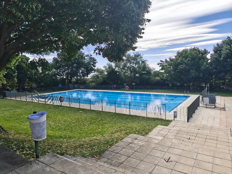 Piscina Pública Municipal de Bargota. - Piscina pública en Bargota - foto 2