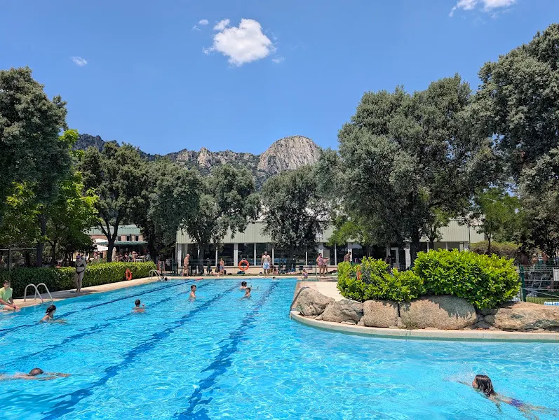 Polideportivo Municipal Julián Berrendero - La Cabrera