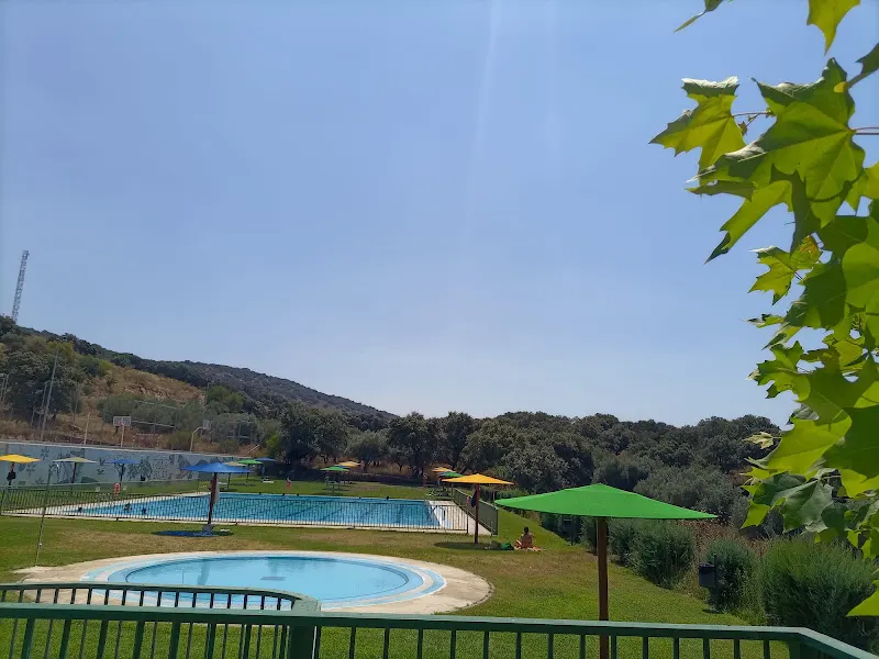 Piscina Pública Municipal de Valdecañas de Tajo. - Piscina pública en Valdecanas de Tajo - foto 2