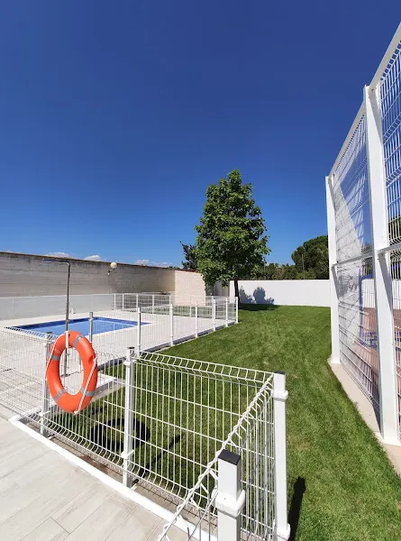 Piscina Pública Municipal de Agón. - Agon