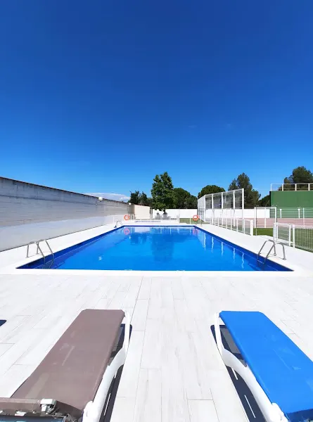 Piscina Pública Municipal de Agón. - Piscina pública en Agon - foto 2