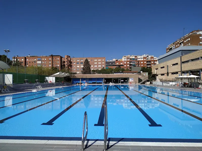Instalaciones Deportivas Canal de Isabel II - Polideportivo en Madrid - foto 2