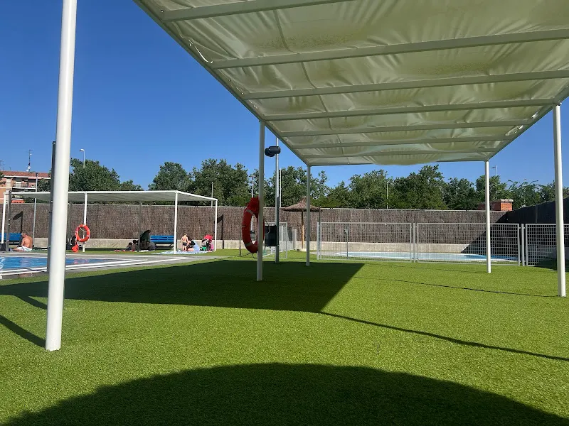 Centro Deportivo Municipal Paseo de la Dirección