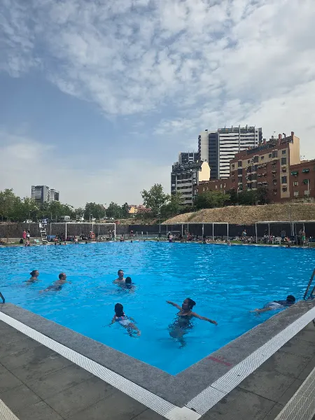 Centro Deportivo Municipal Paseo de la Dirección - Piscina pública en Madrid - foto 2