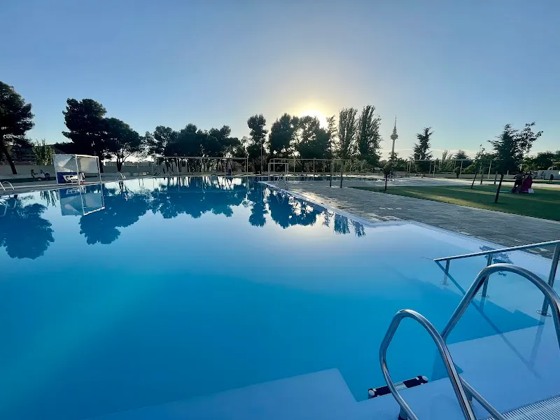 Polideportivo de La Elipa - Piscina en Madrid - foto 2