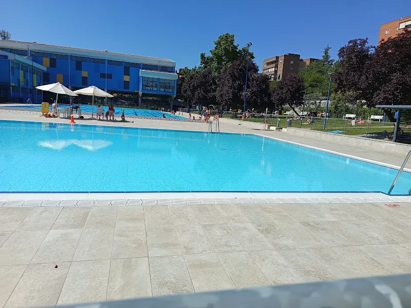 Piscina Blanca Fernández Ochoa - Piscina en Madrid - foto 2