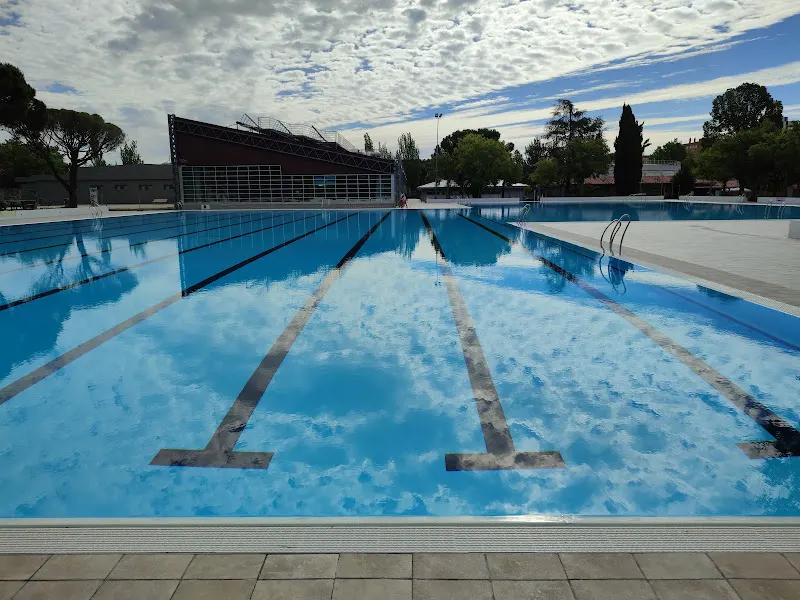 Centro Deportivo Municipal Aluche - Centro deportivo en Madrid - foto 2
