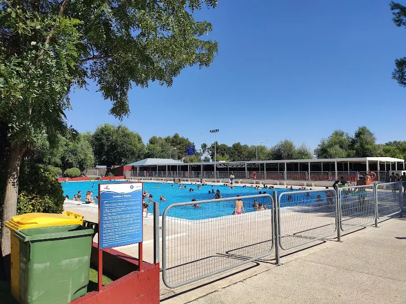 Piscinas Municipales - Piscina pública en Pinto - foto 2