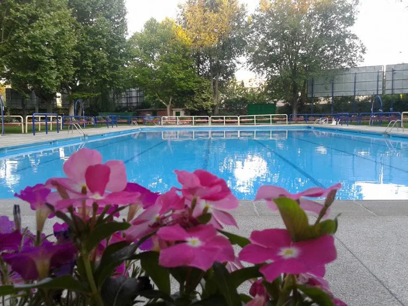 Piscina Estoril 1 - AVV Prado Santo Domingo - Piscina en Mostoles - foto 2