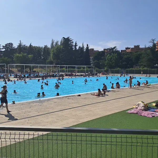 Piscina San Blas - Club de natación en Madrid - foto 2