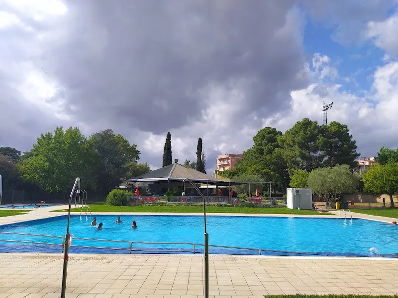 Piscinas municipales de Montmeló - Piscina pública en Montmelo - foto 2