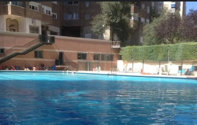 Piscina Urbanización Tirma