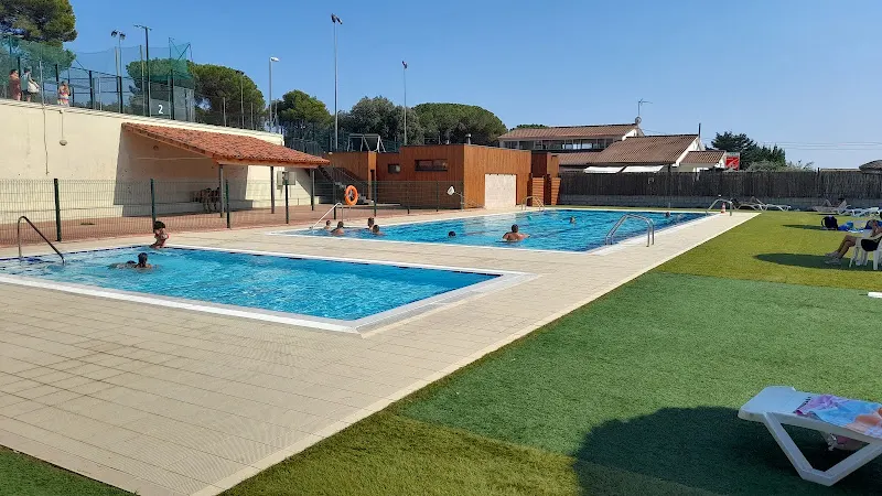 Piscina Municipal de Cànoves - Barcelona