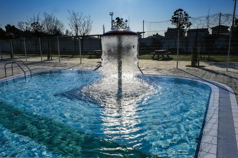 Polideportivo Municipal Piscina de Verano de Badia del Vallès - Badia del Valles