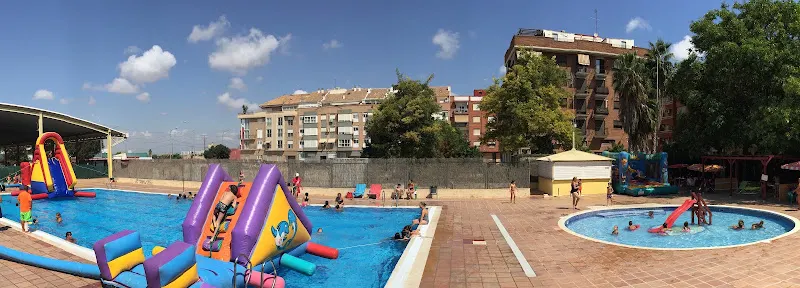 Piscina Castellar-Oliveral - València