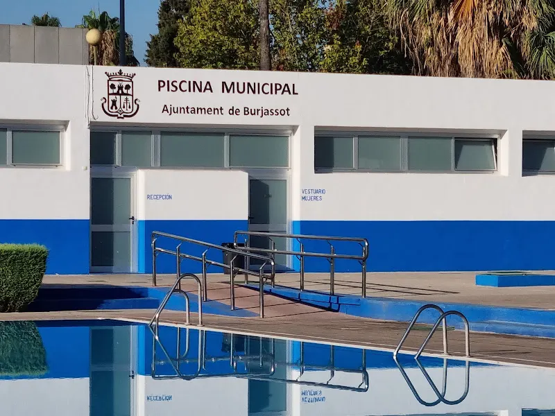 Piscina de verano (descubierta) Municipal de Burjasot