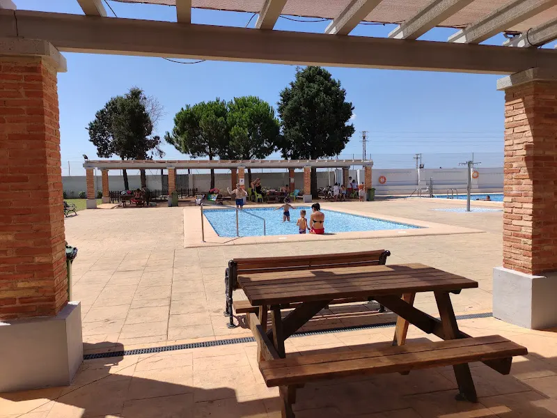 Piscinita Museros